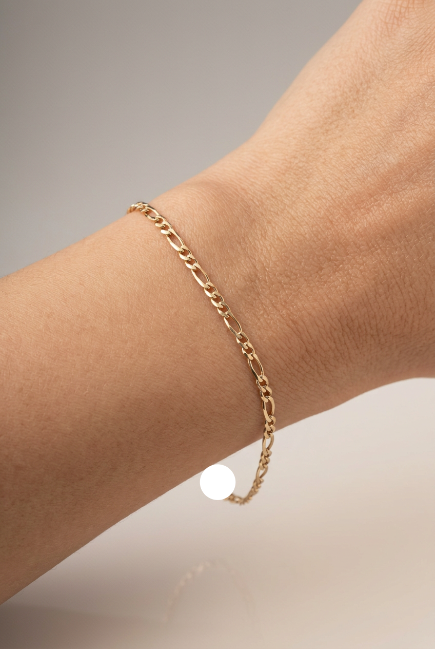 9K Yellow Gold Figaro Link Padlock Bracelet 18.0cm Long