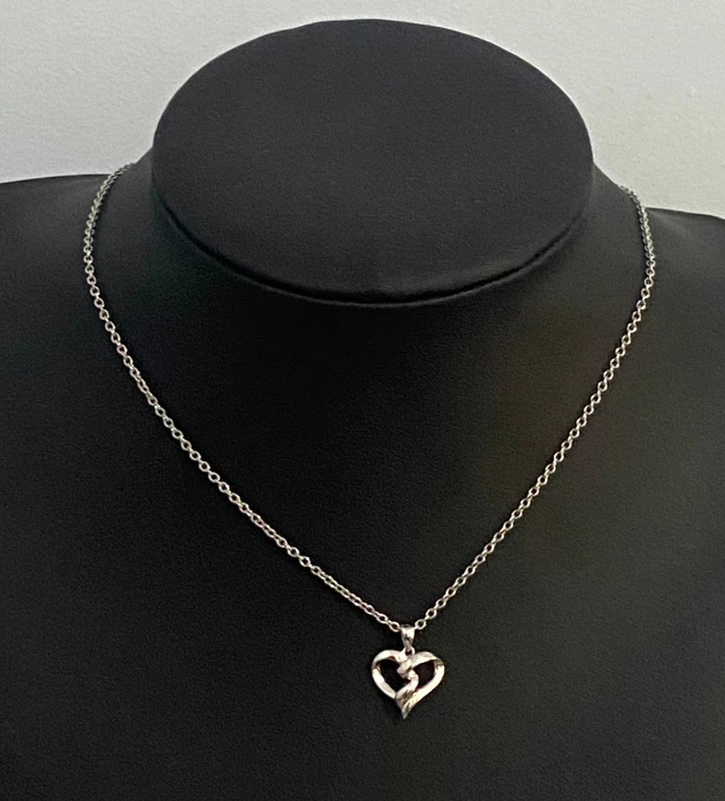 9K White Gold & Diamond Heart Pendant