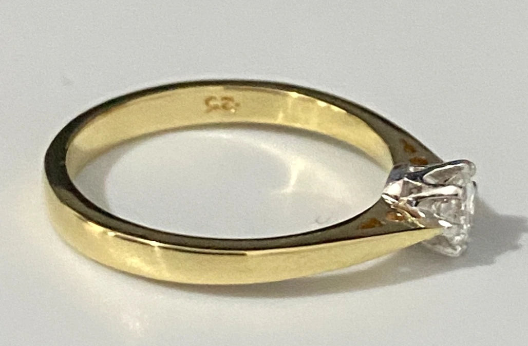 18K Yellow Gold & 0.25CT Diamond Solitaire Engagement Ring Size M - 6 1/4