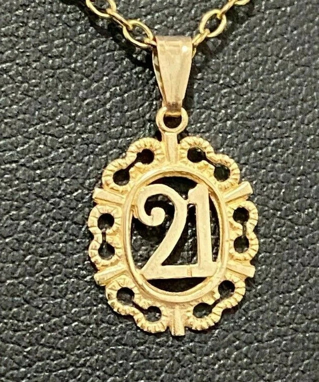 9K Yellow Gold 21 Pendant 18.70mm