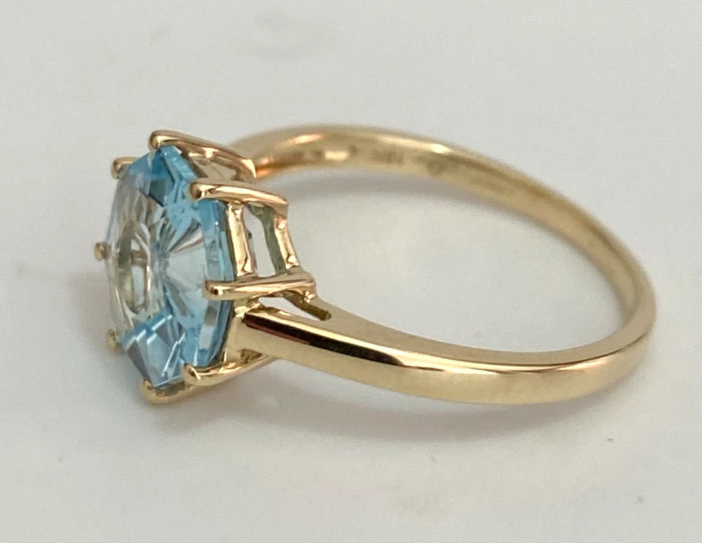 10K Yellow Gold 3.17CT Quasar Cut Sky Blue Topaz Ring Size N (US 6.75)