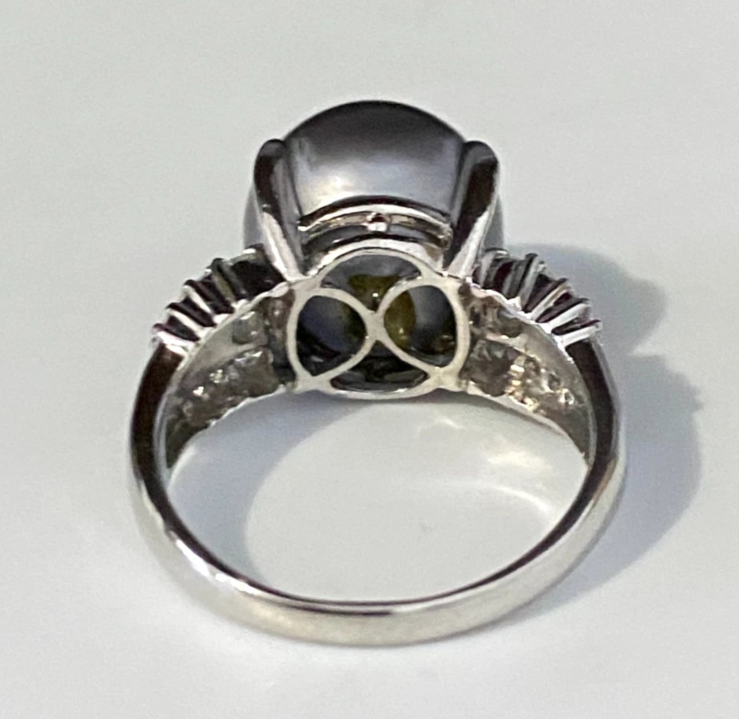 900 Platinum W/ Tahitian Pearl & Diamond Ring Size O - 7 1/4