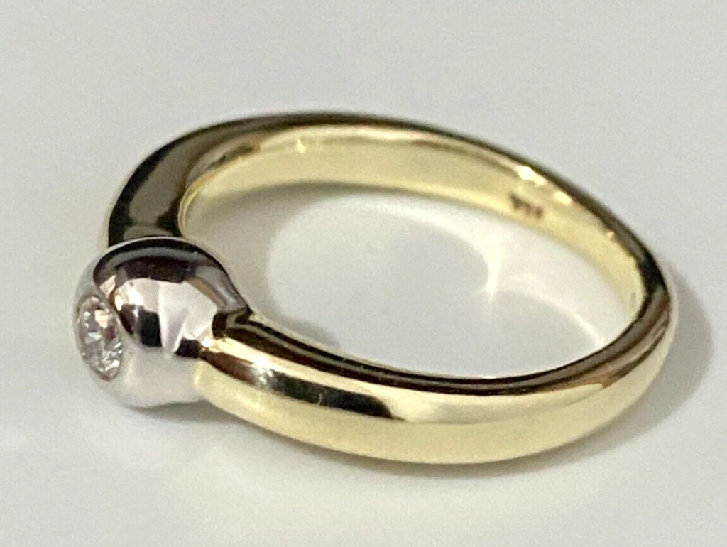 9K Yellow Gold & Cubic Zirconia Solitaire Ring Size O - 7