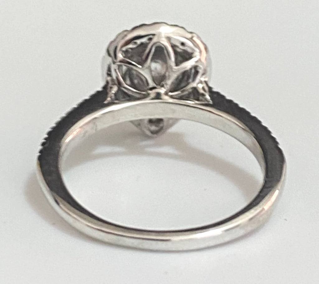 18ct White Gold Diamond Pear-Shaped Halo Ring – IGI Certified – 0.50ct