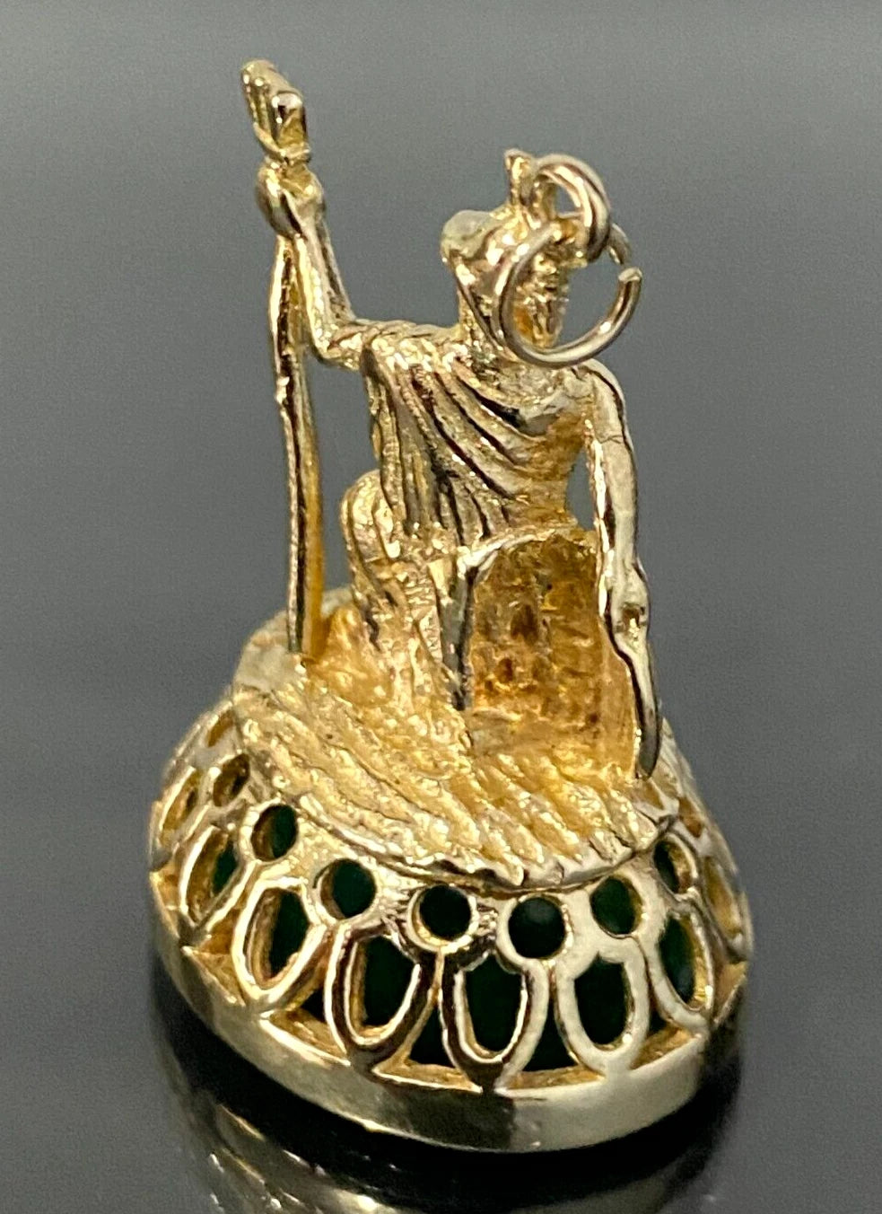 9K Yellow Gold W/ Chrysoprase Intaglio Britannia Charm Seal Fob Pendant