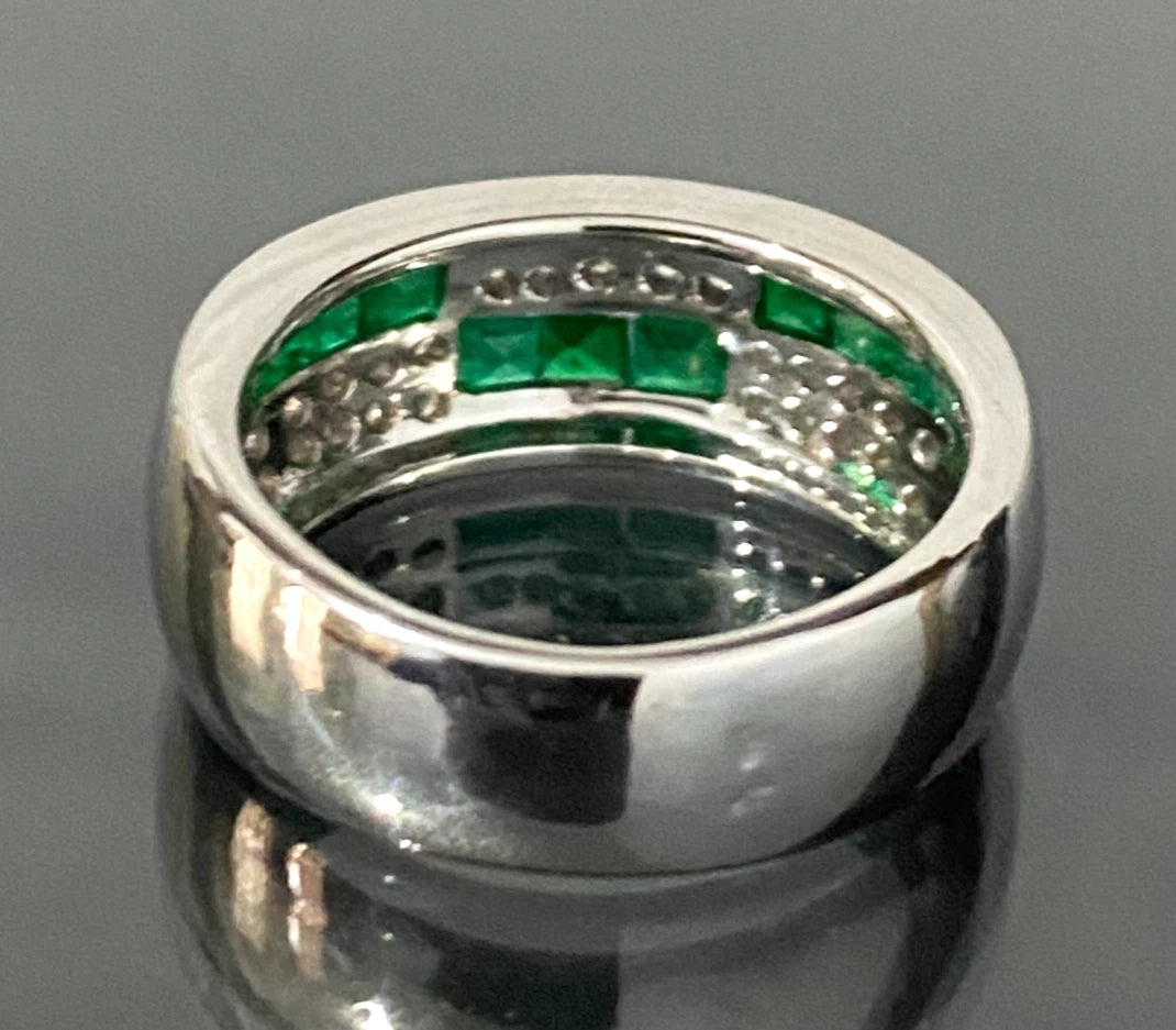 18K White Gold W/Emerald & Diamond Ring Size N - 6 3/4