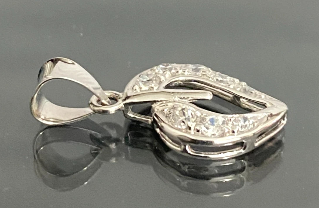 18K White Gold & Cubic Zirconia Heart Pendant 23.0mm High