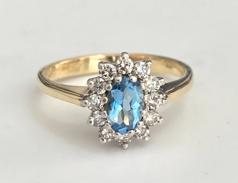 18K Yellow Gold Aquamarine & Diamond Cluster Ring - Size I (US4.5)