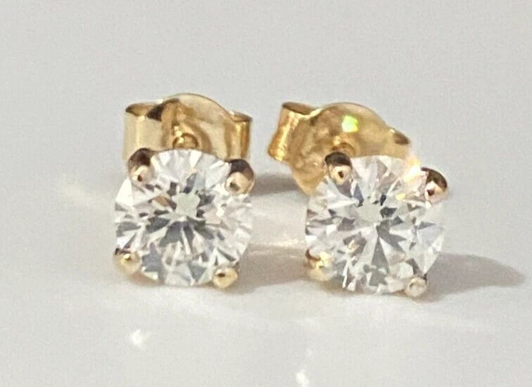 0.80CT GIA certified Round Brilliant Diamond Stud Earrings