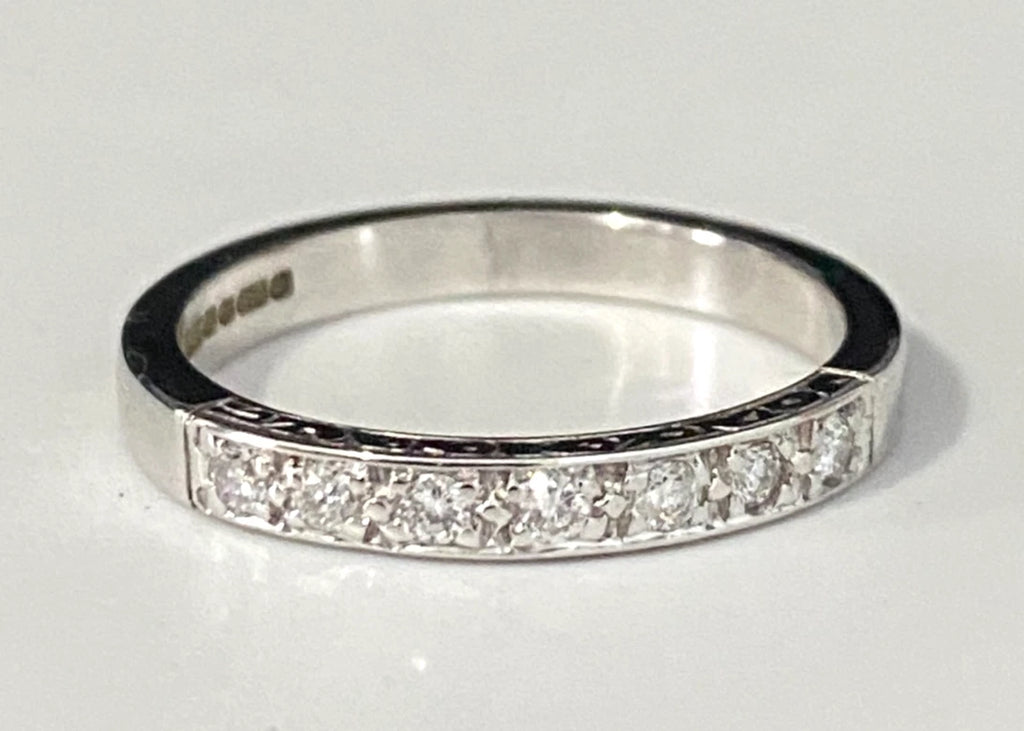 18K White Gold & Diamond Pave Set Wedding Band Ring Size N 1/2 - 6 3/4
