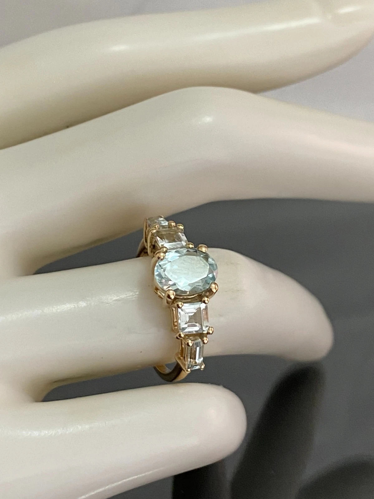 9K Yellow Gold & 1.84CT Aquamarine Five Stone Ring - Size L (US 5.75)