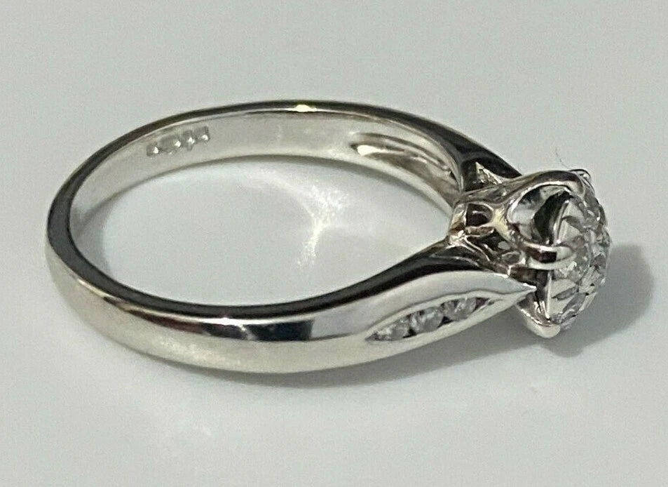 18K White Gold & 0.32CT Diamond Cluster Ring Size J - 4 5/8