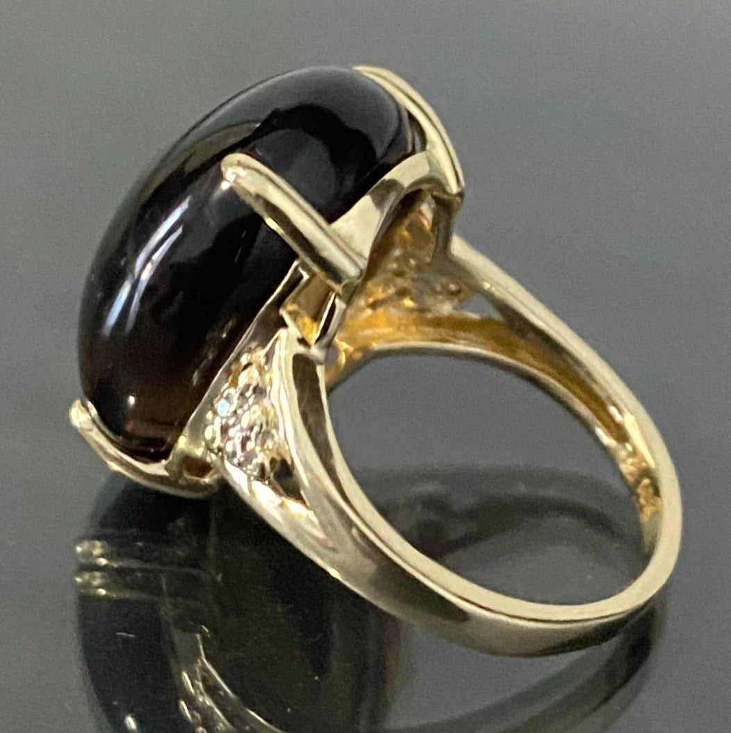 10CT Yellow Gold W/ Cabochon Smoky Quartz & Diamond Ring Size M - 6 1/4