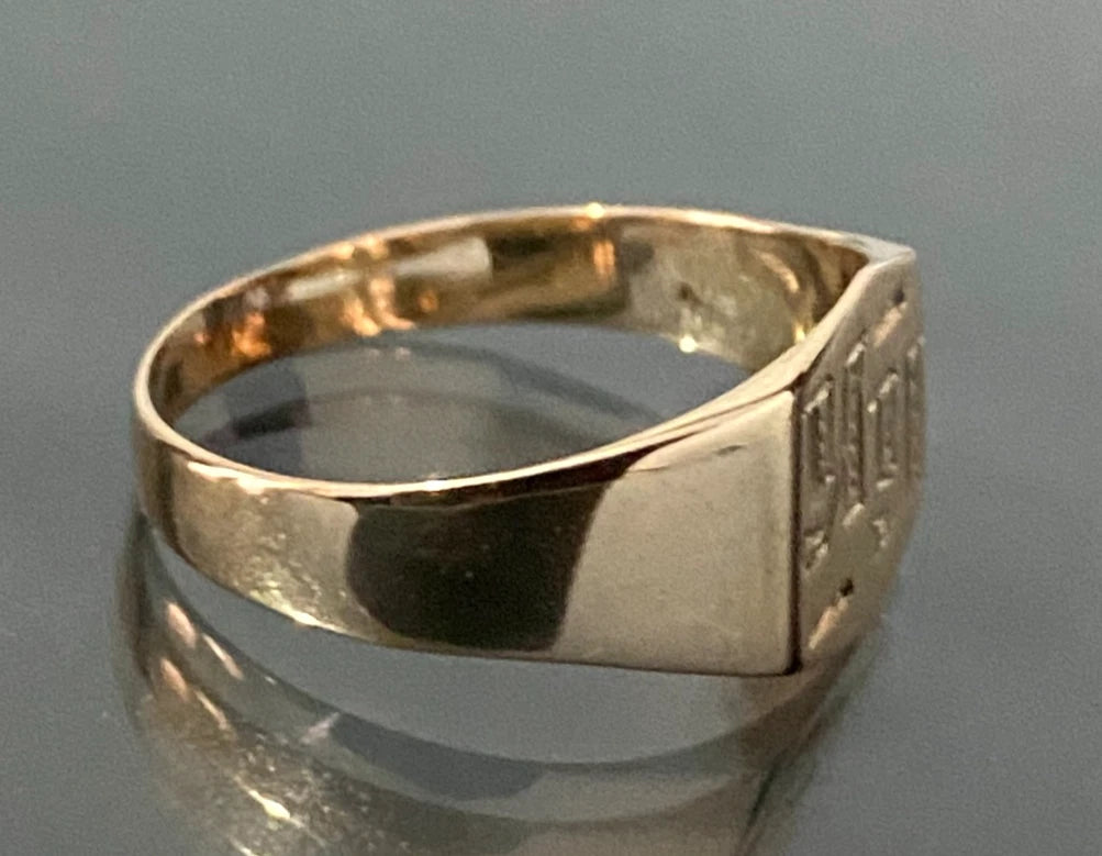 14K Yellow Gold "K" Initial Women's Signet Ring Size K 1/2 - 5 1/2