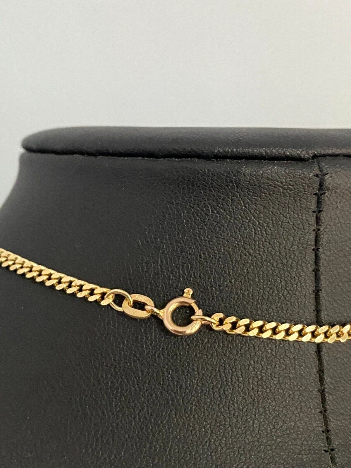 14K Yellow Gold Curb Link Short Chain Necklace 39.50cm Long