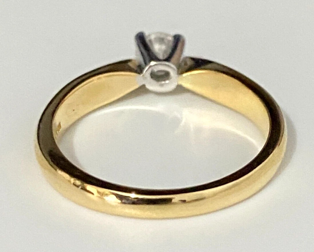 18K Yellow Gold & 0.32CT Diamond Solitaire Engagement Ring Size N - 6 1/2