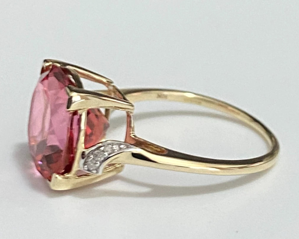 10K Yellow Gold 6.80CT Topaz & Diamond Ring Size L (US 5.75)