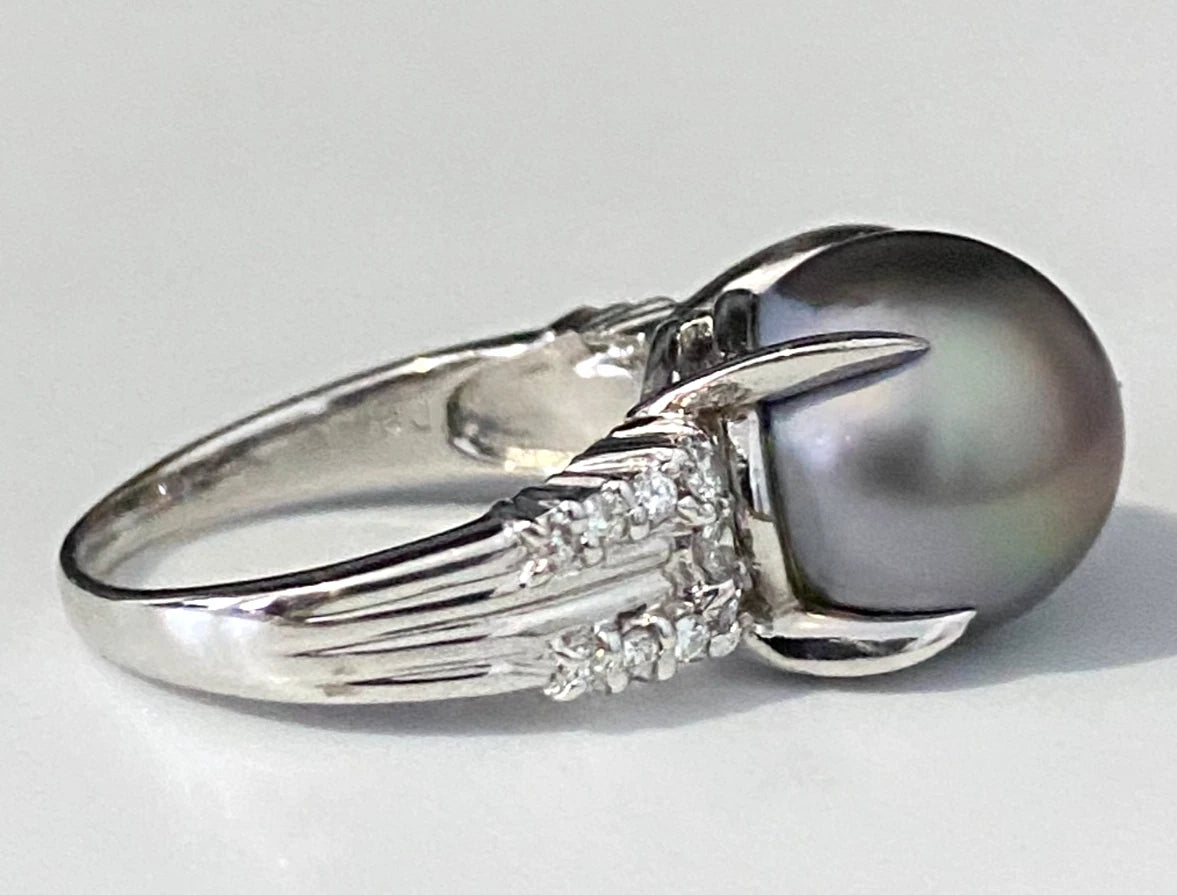 900 Platinum W/ Tahitian Pearl & Diamond Ring Size O - 7 1/4