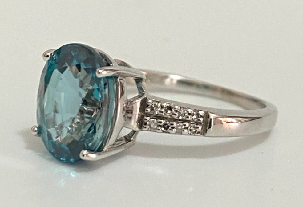 9K White Gold Natural Blue Zircon & Diamond Ring Size L 1/2 (US 6)