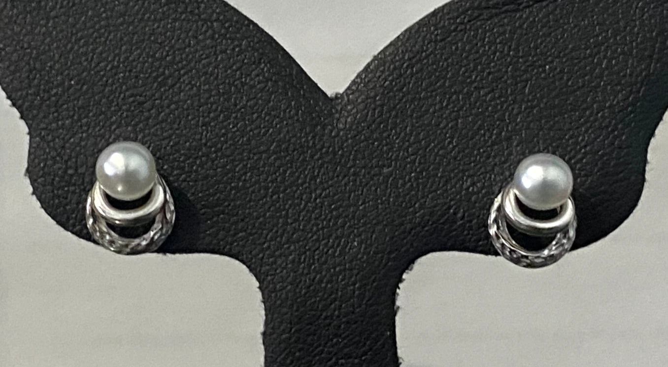 18K White Gold & Pearls Stud Earrings