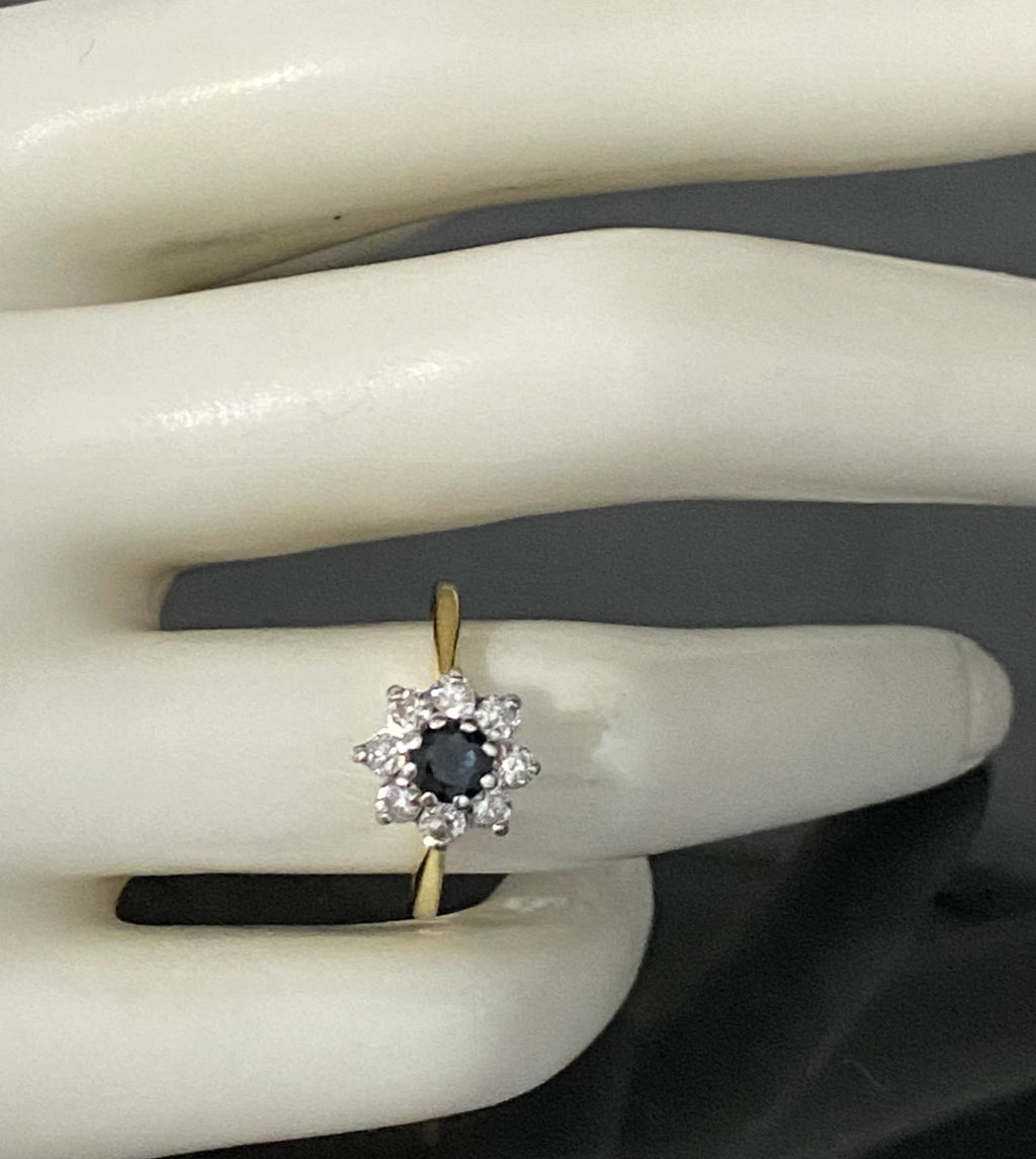 18K Yellow Gold W/ Sapphire & 0.25CT Diamond Cluster Ring Size M - 6 1/4