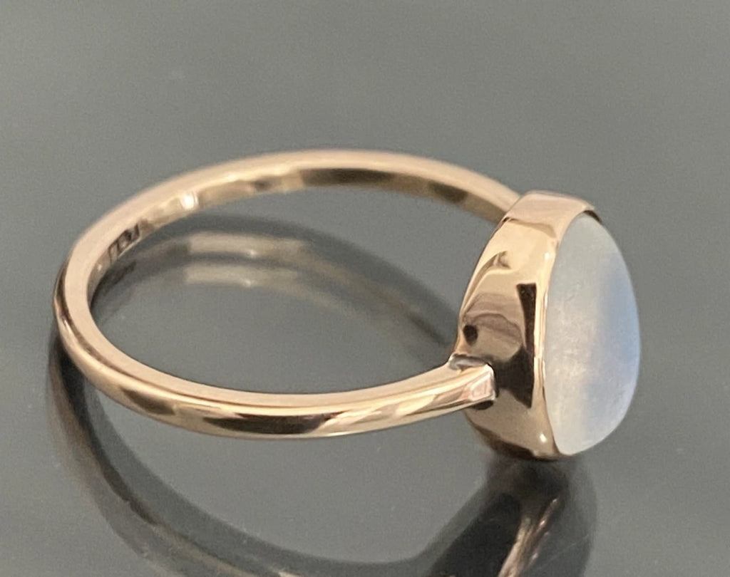 Antique 9K Rose gold Moonstone Bezel Set Ring - Size N 1/2 (US 7)
