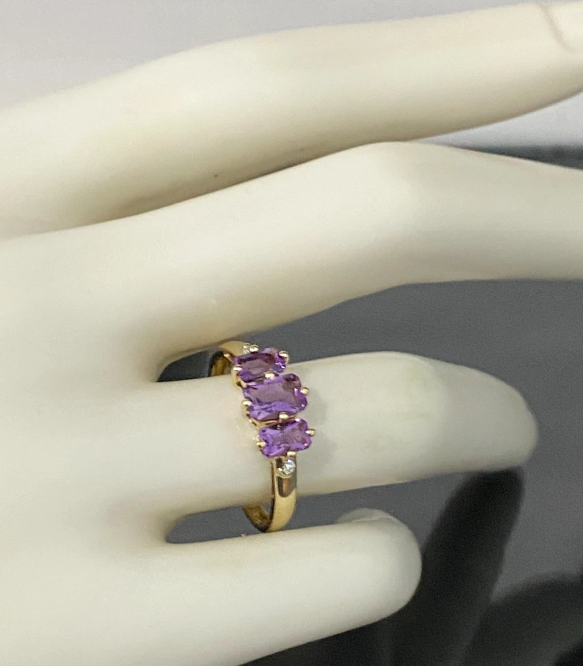 9K Yellow Gold W/ Amethyst & Diamond Ring Size N - 6 3/4
