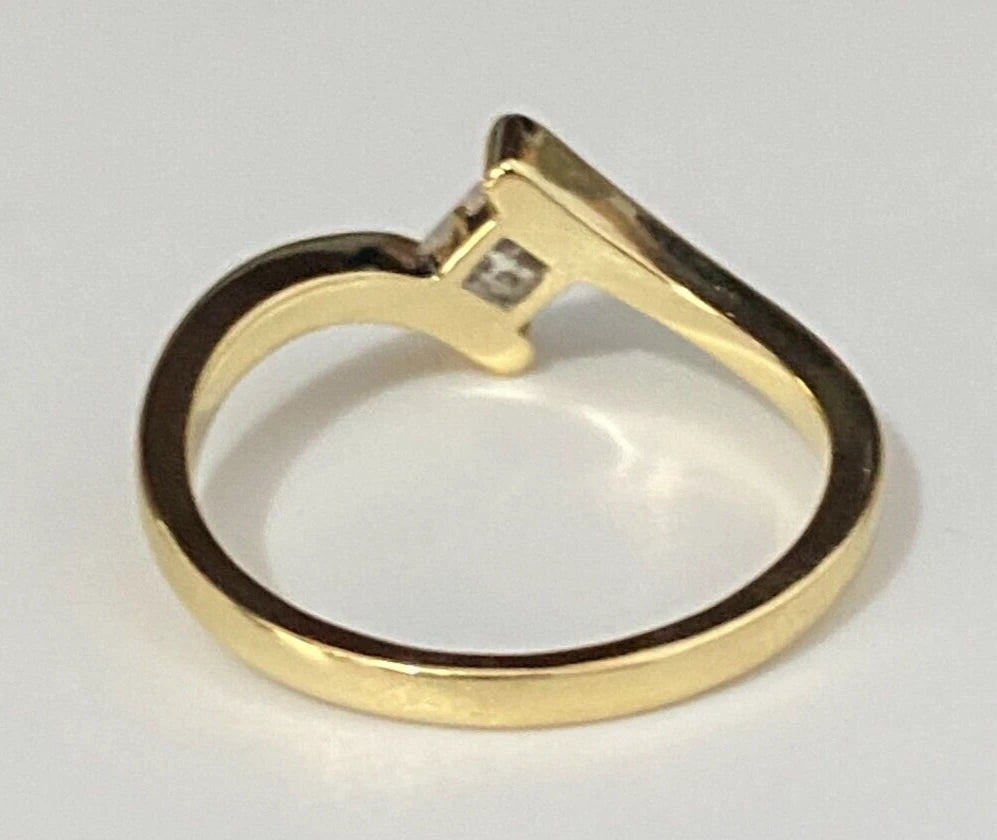 18K Yellow Gold & Princess Cut Diamond Bypass Ring Size N 1/2 - 6 3/4