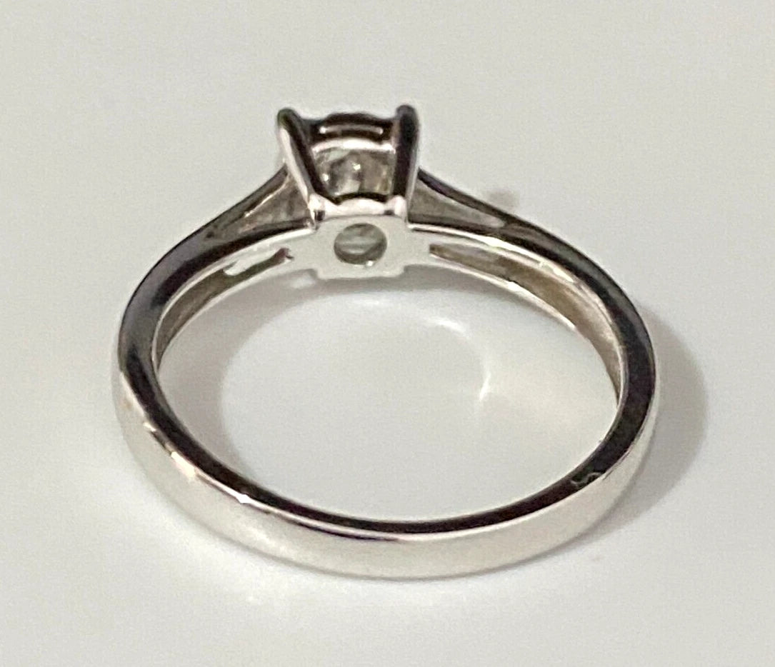 9K White Gold & 0.33CT Diamond Engagement Ring Size J - 4 3/4