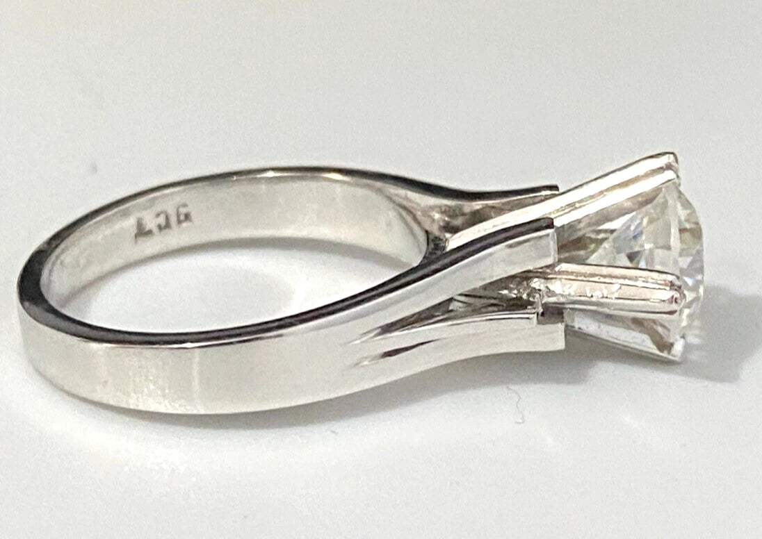 9K White Gold & Cubic Zirconia Solitaire Ring Size K 1/2 - 5 3/8