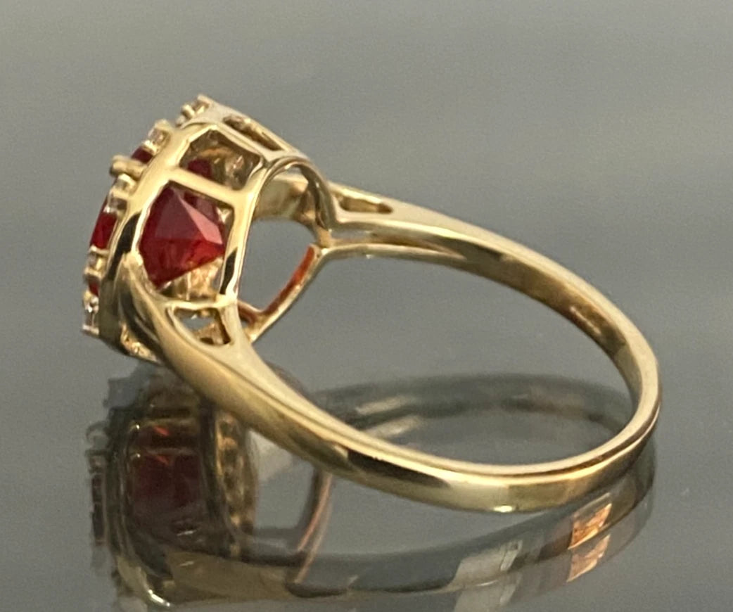 9K Yellow Gold Red Labradorite & Natural Zircon Ring Size L (US 5.75)