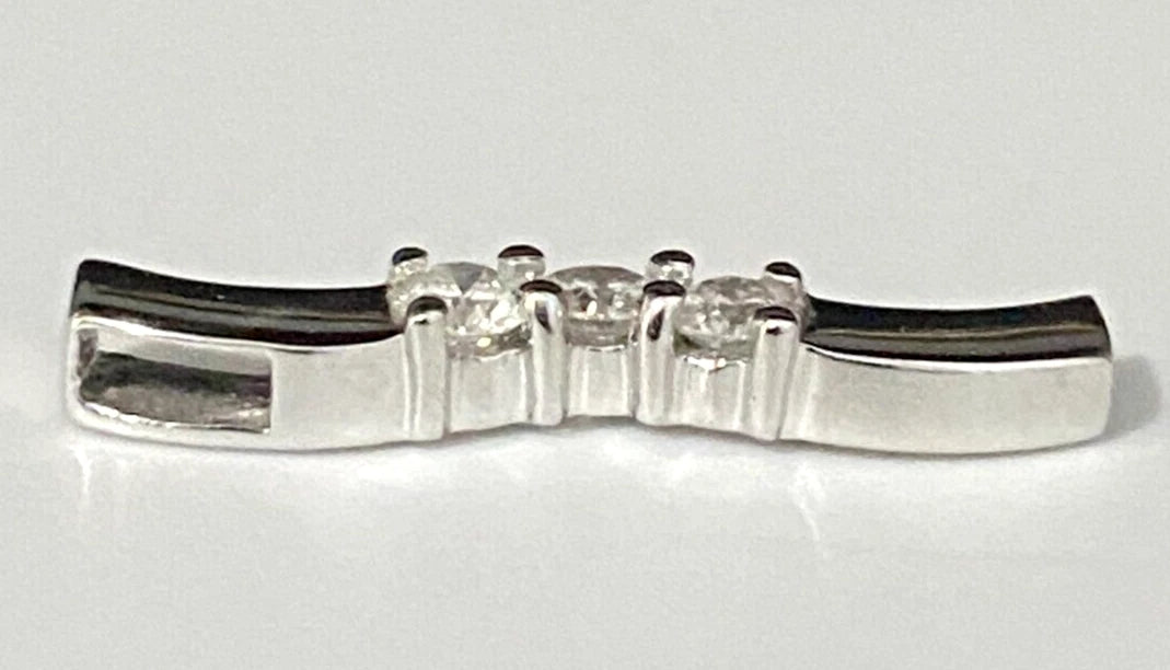 9K White Gold W/ 0.33CT Diamond Pendant