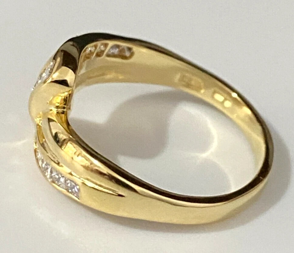 18K Yellow Gold & 0.75CT Princess Cut Diamond Shaped Ring Size P - 7 1/2