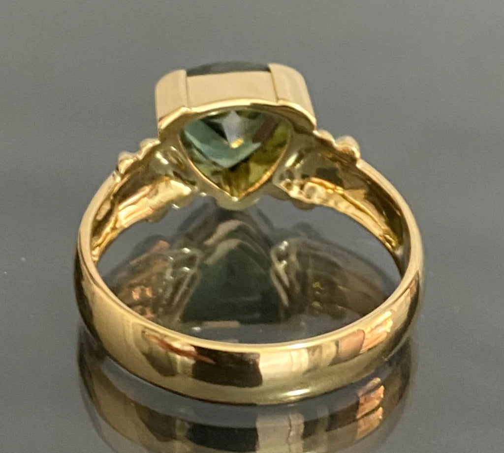 18K Yellow Gold 3.0CT Trillion Cut Green Sapphire Ring - Size S (US 9.25)