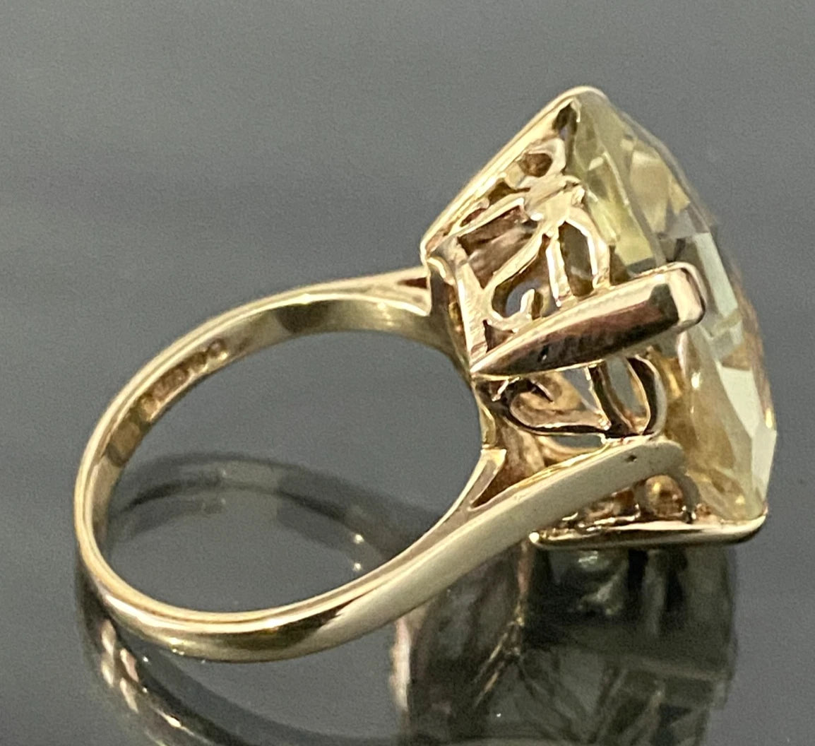 1960's 9K Yellow Gold & Oval Citrine Stone Ring Size M 1/2 - 6 1/2