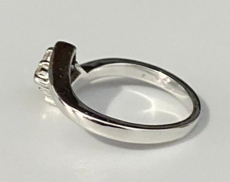 9K White Gold & 0.20CT Brilliant Diamond Bypass Ring Size I - 4 1/4
