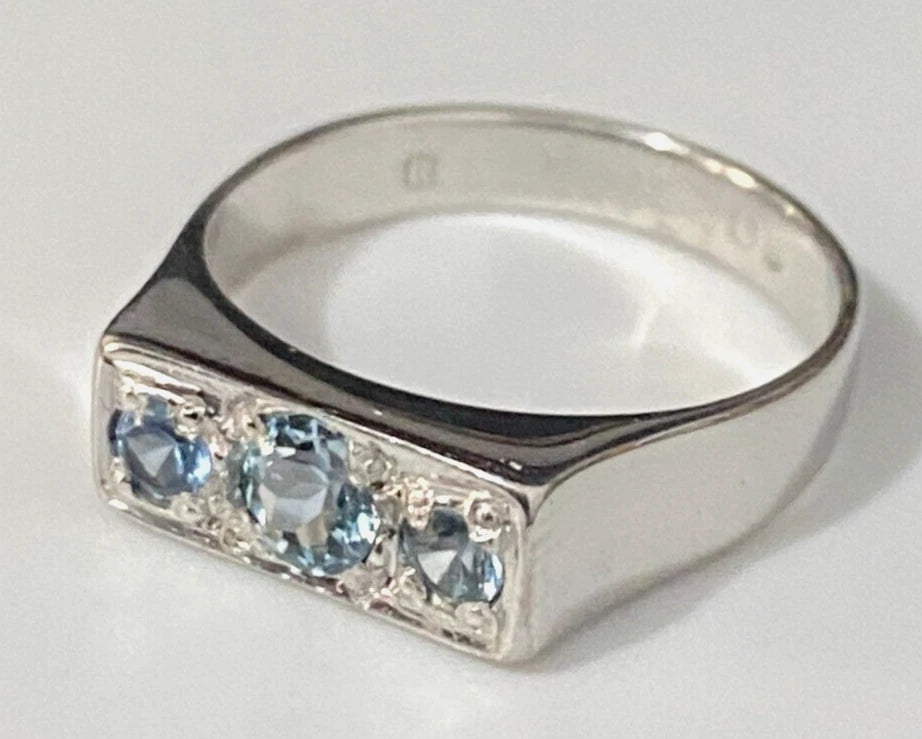 Vintage 9K White Gold & Blue Gemstones Ring Size L - 5 1/2