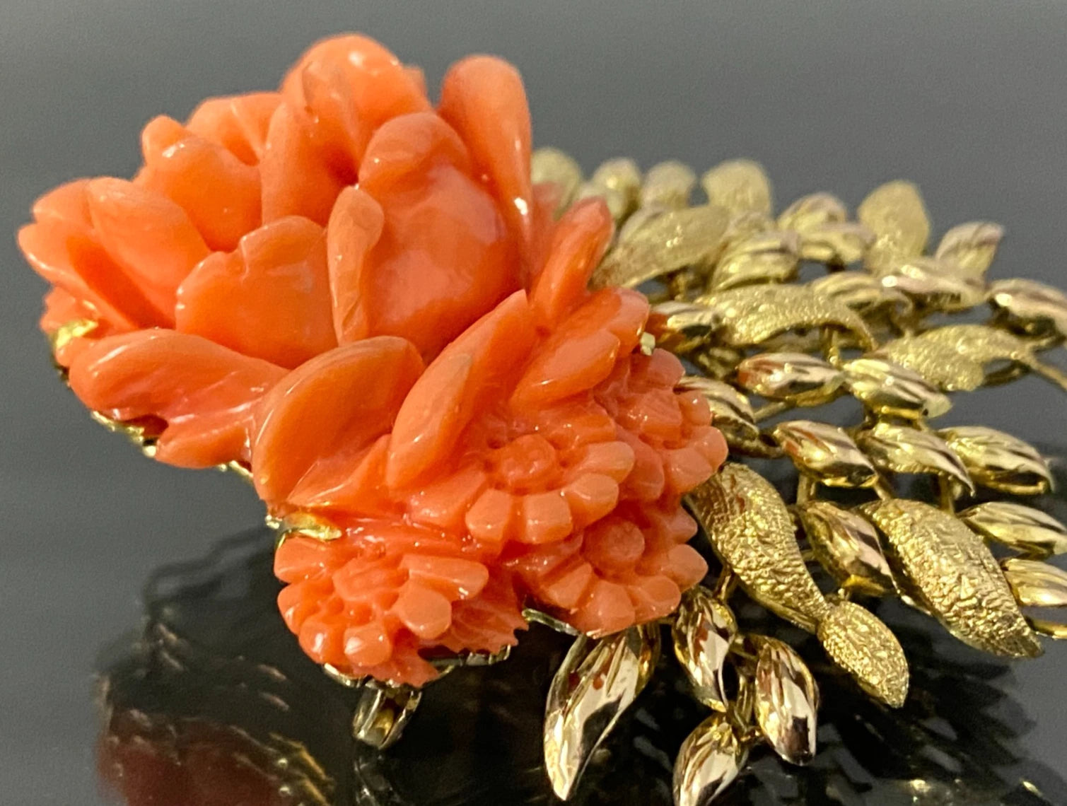 Art Deco 18K Yellow Gold & Carved Coral Brooch 57mm High