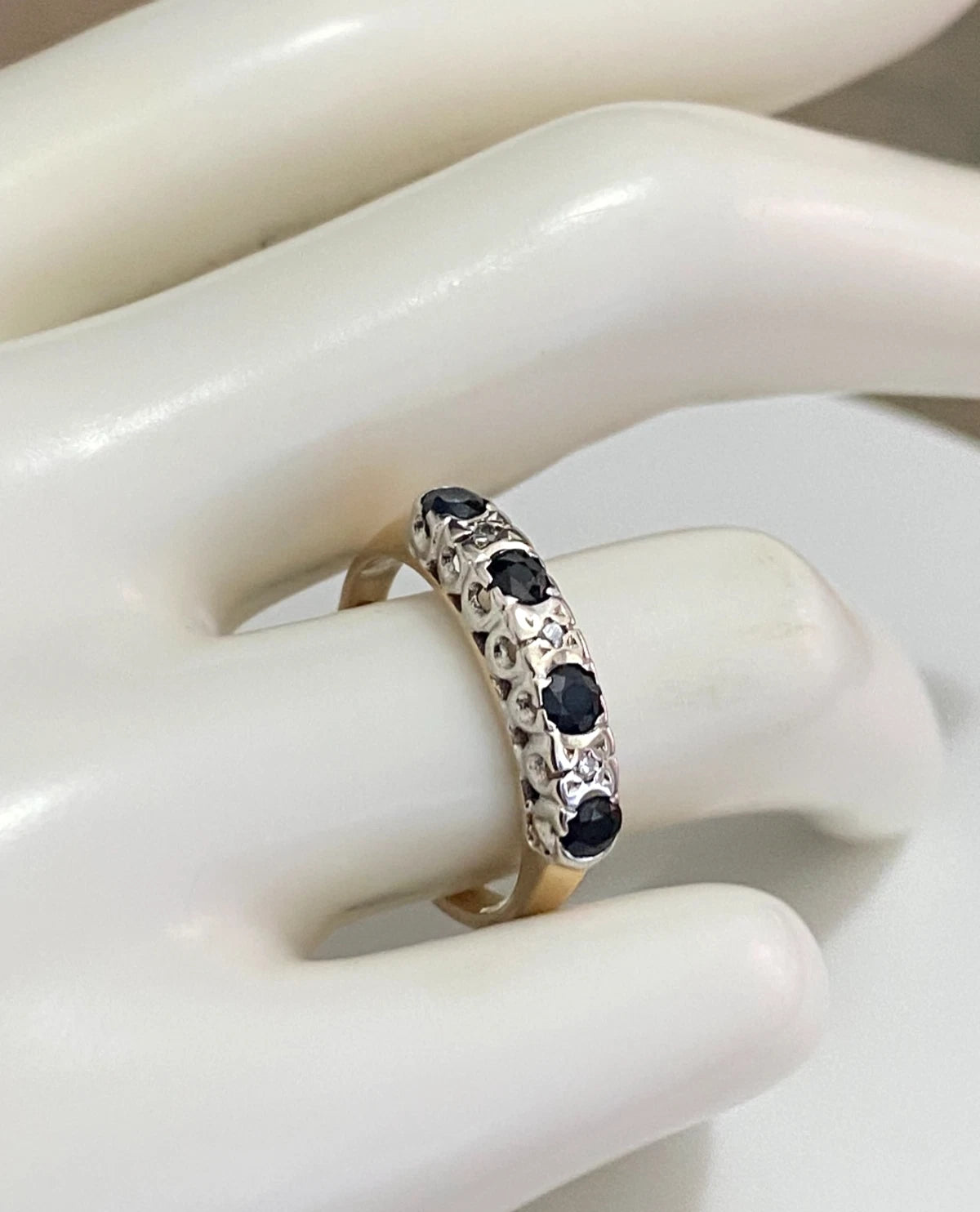 Vintage 1978 9ct Gold Sapphire & Diamond Ring Size N (US 6.75)