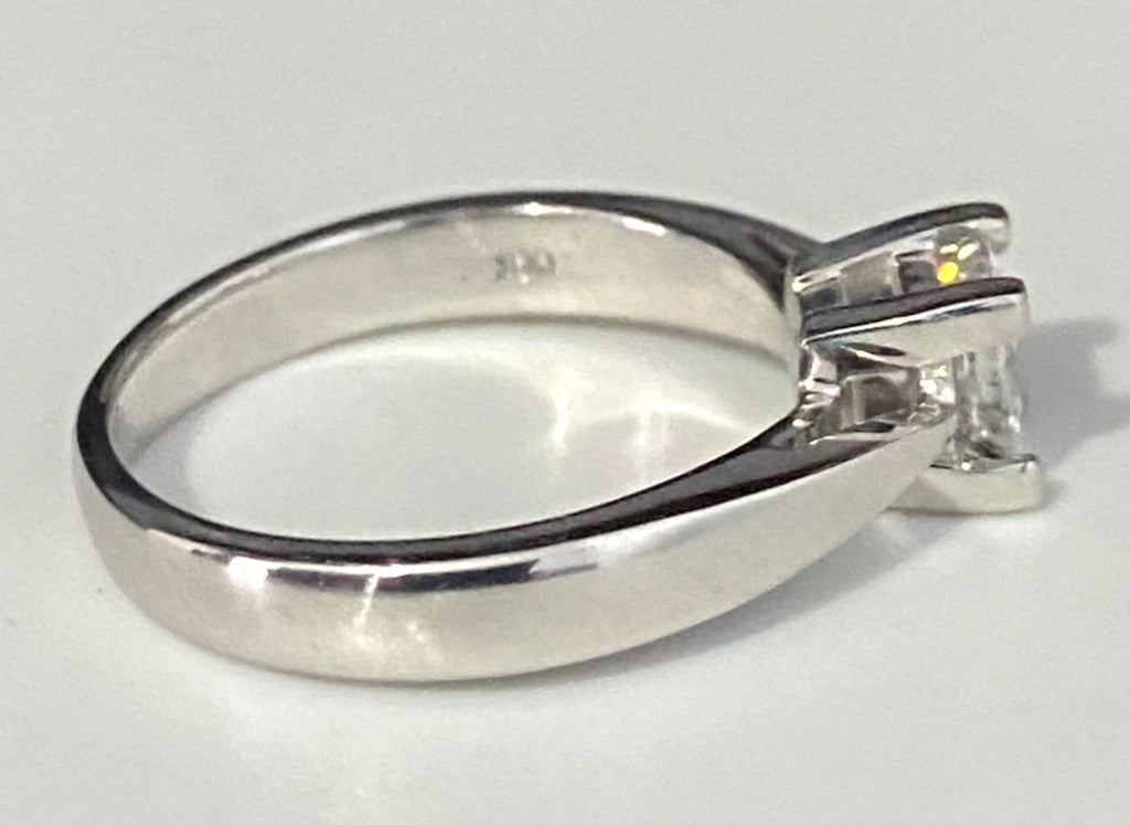 18K White Gold & 0.42CT Diamond Engagement Ring Size J - 4 3/4