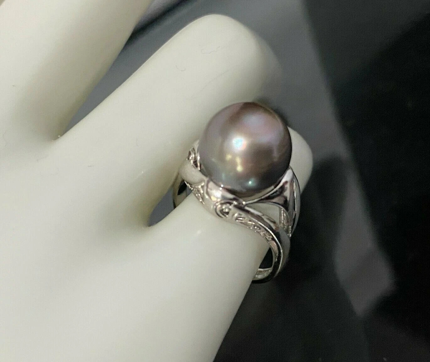 14K White Gold & 10.70mm Tahitian Pearl Ring size K - 5 1/8
