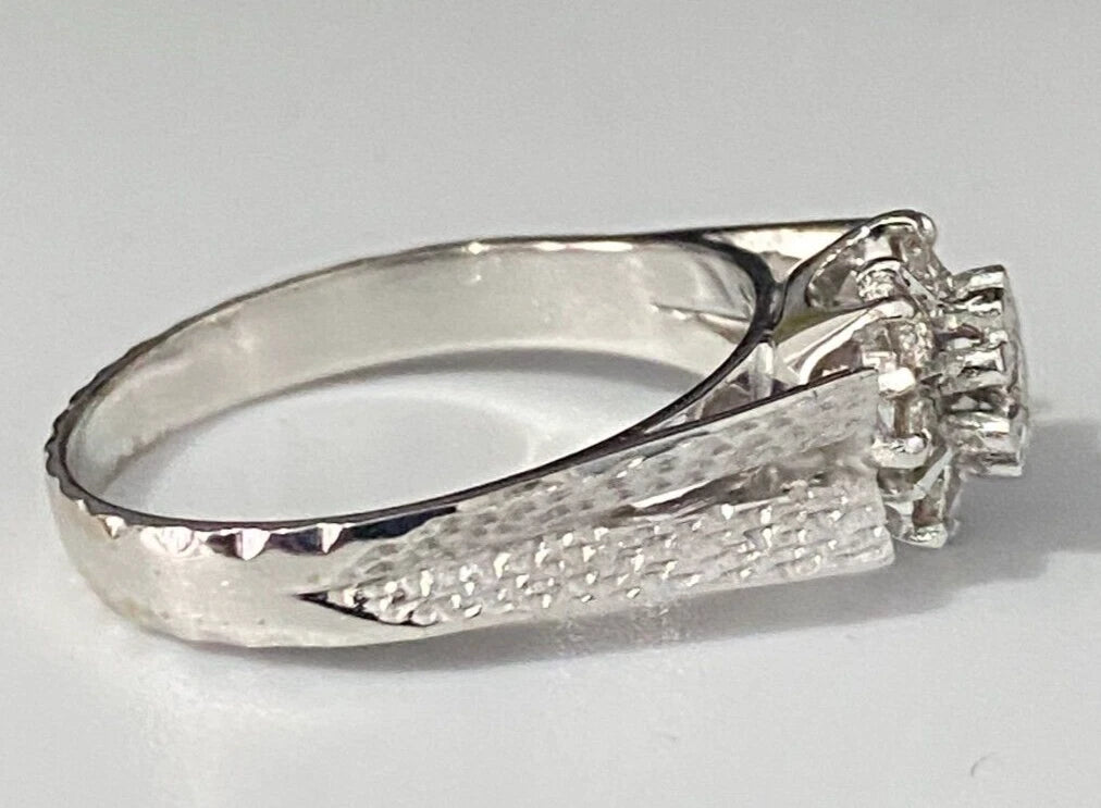 18K White Gold & 0.30CT Diamond Cluster Ring Size Q - 8