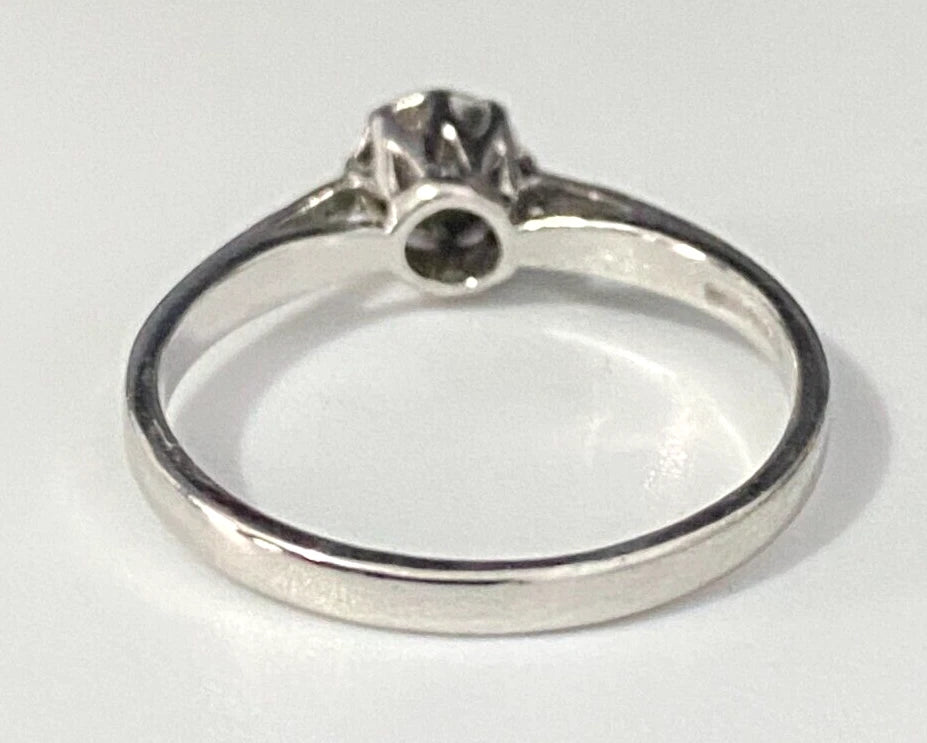 9K White Gold & Diamond Solitaire Ring Size L 1/2 - 5 7/8