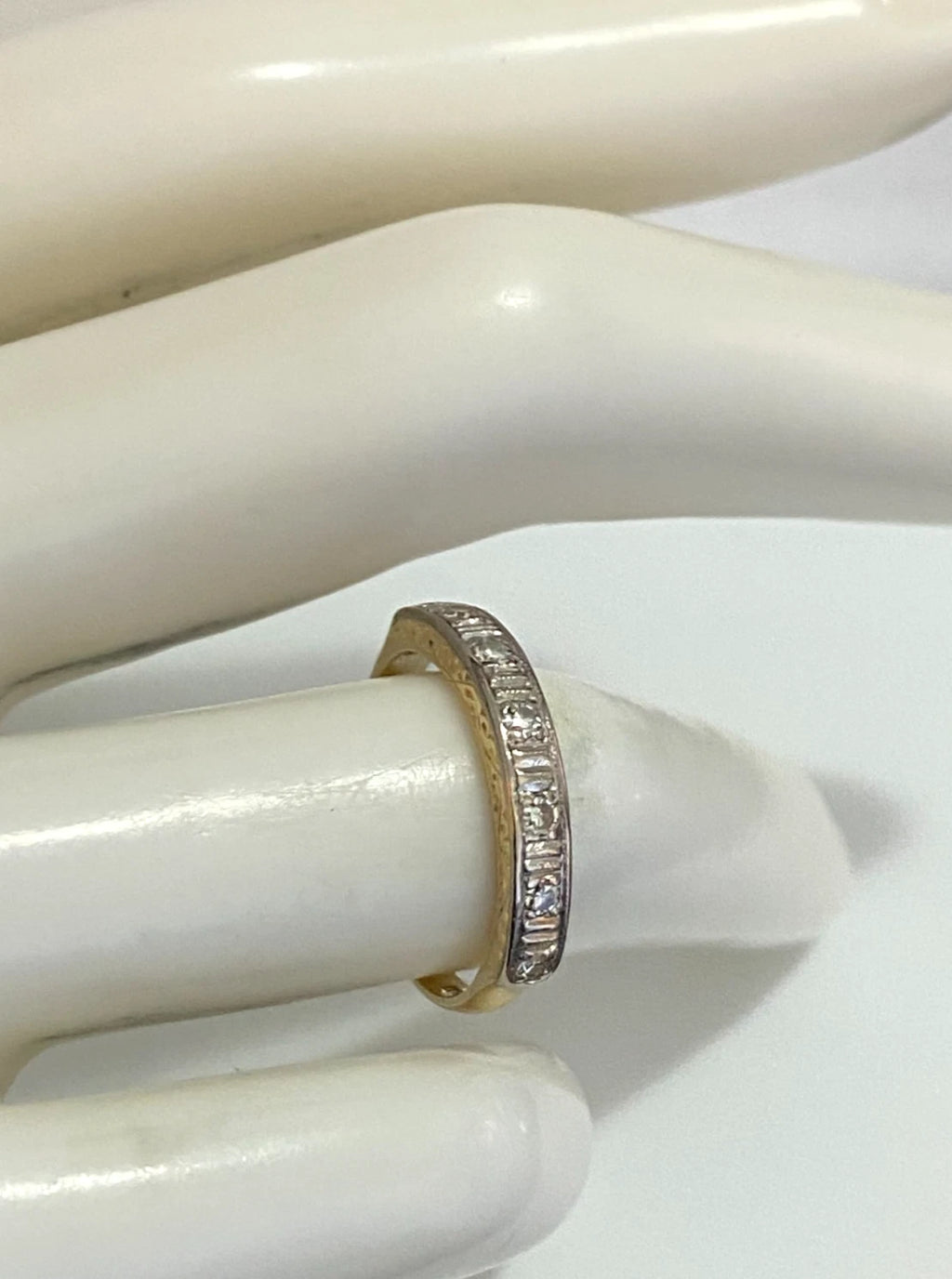 Vintage 18K Yellow Gold Diamond Eternity Engraved Ring - Size L (US 5.75)
