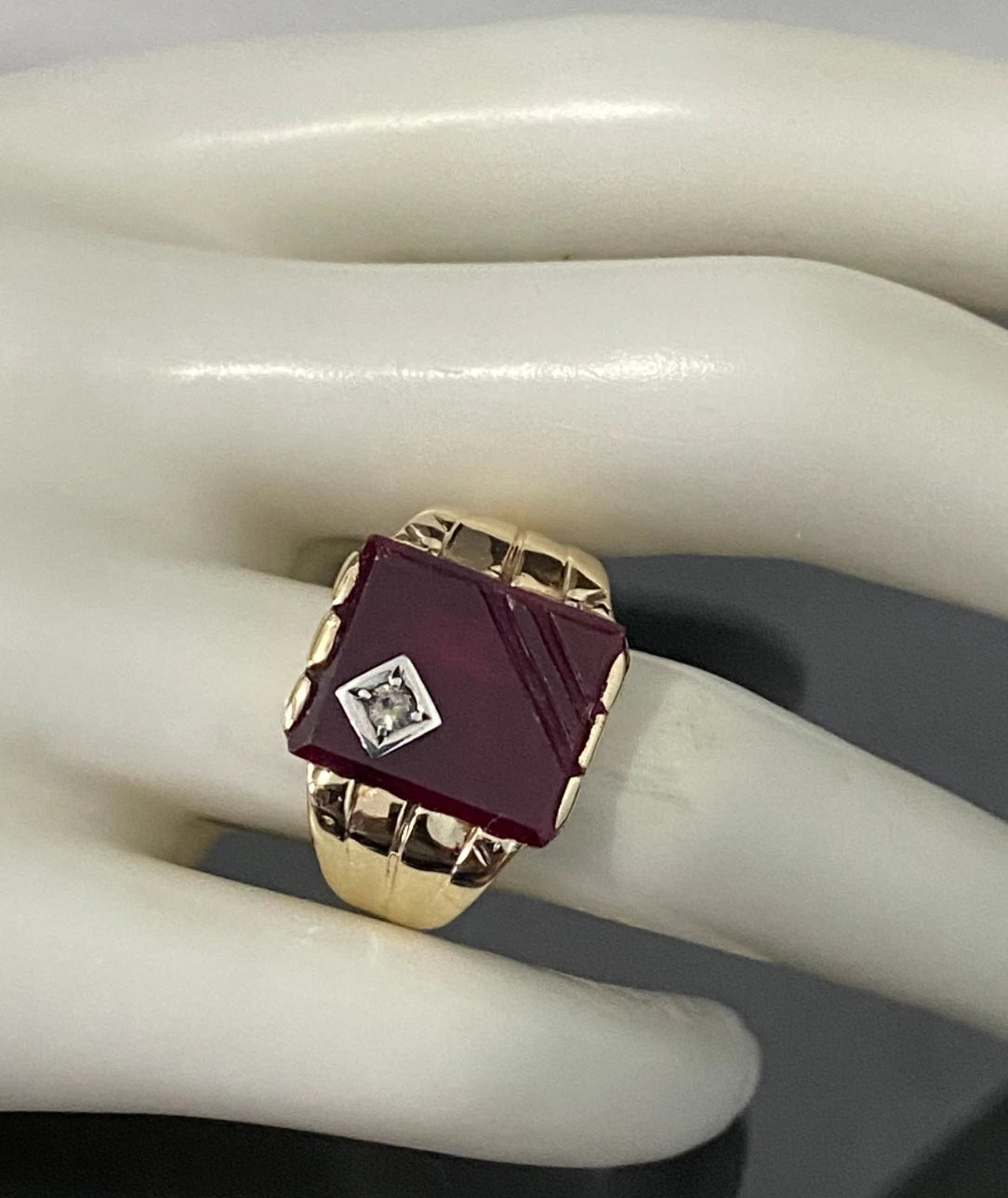 10K Yellow Gold W/ Synthetic Ruby & Stone Men's Signet Ring Size R - 8 7/8