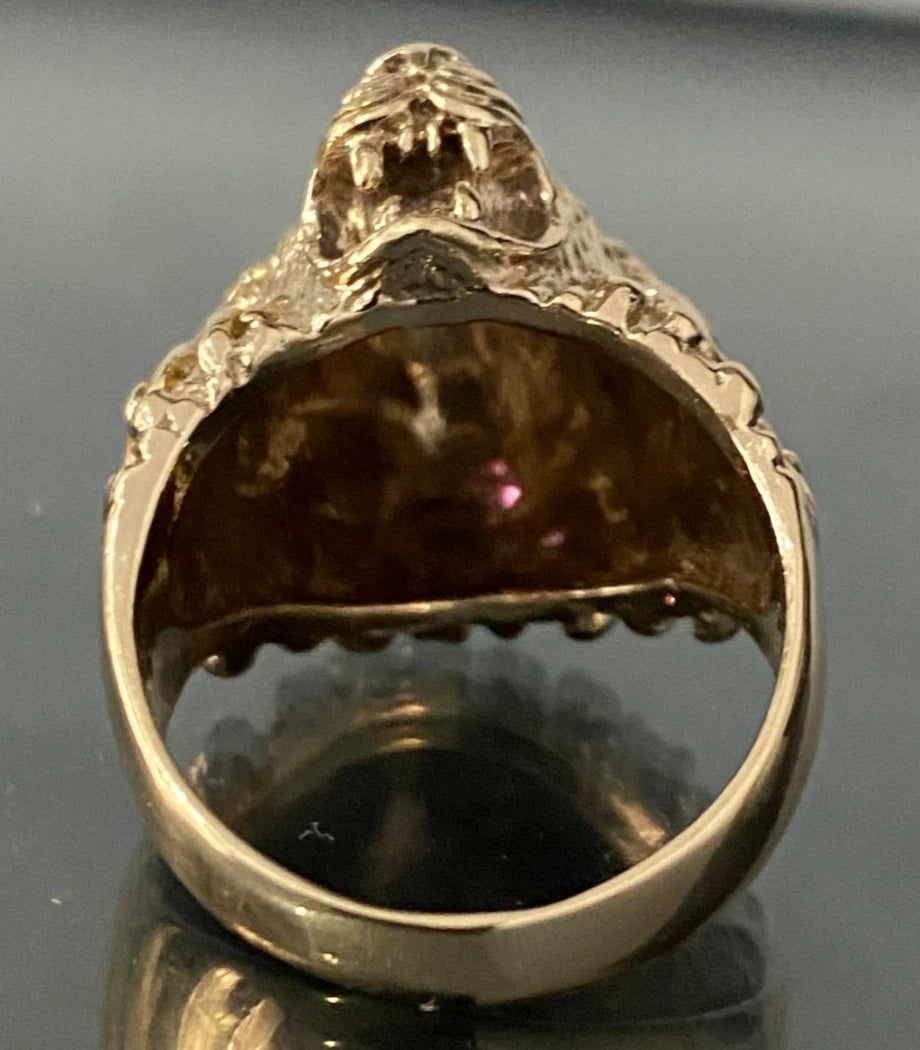 Heavy 9K Yellow Gold & Ruby Carved Lion Head Ring Size T - 10