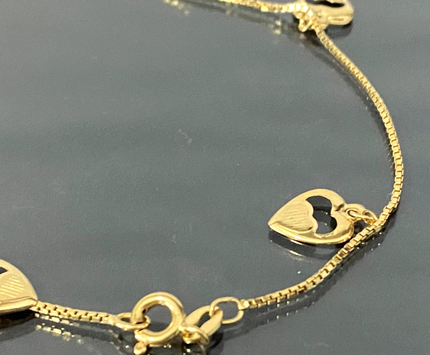 18K Yellow Gold Box Link With Heart Charms Anklet / Bracelet 24.0cm Long