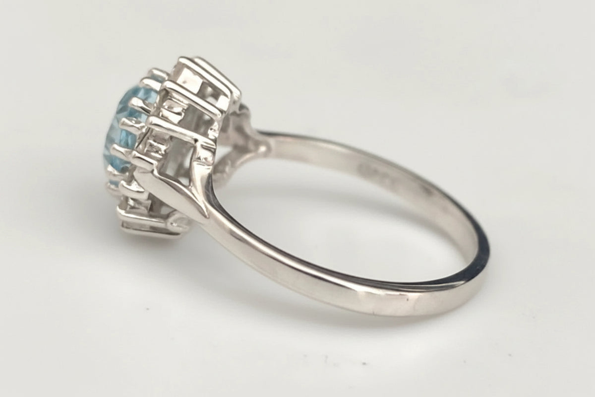 18K White Gold Aquamarine & Diamond Cluster Ring Size P 1/2 (US 8)