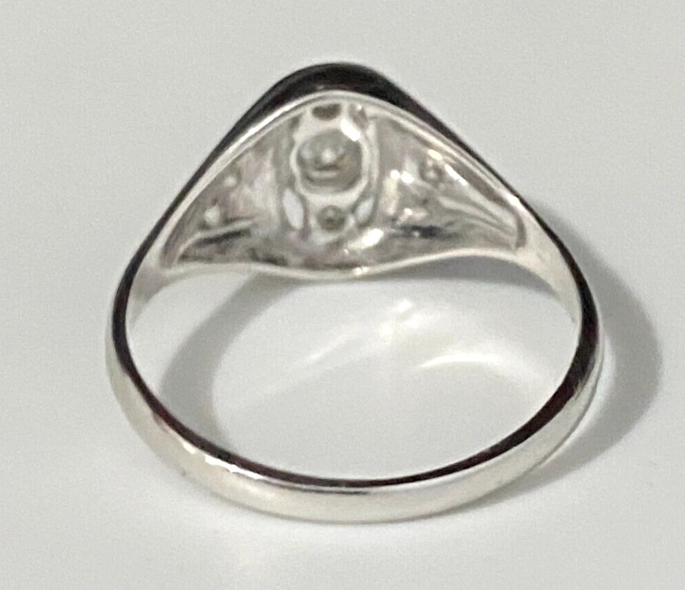 18K White Gold & 0.20CT Diamond Ring Size L 1/2 - 5 7/8