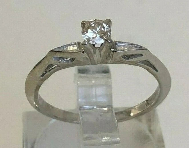 14K White Gold & 0.18CT Diamond Solitaire Ring Size L 1/2 - 5 7/8